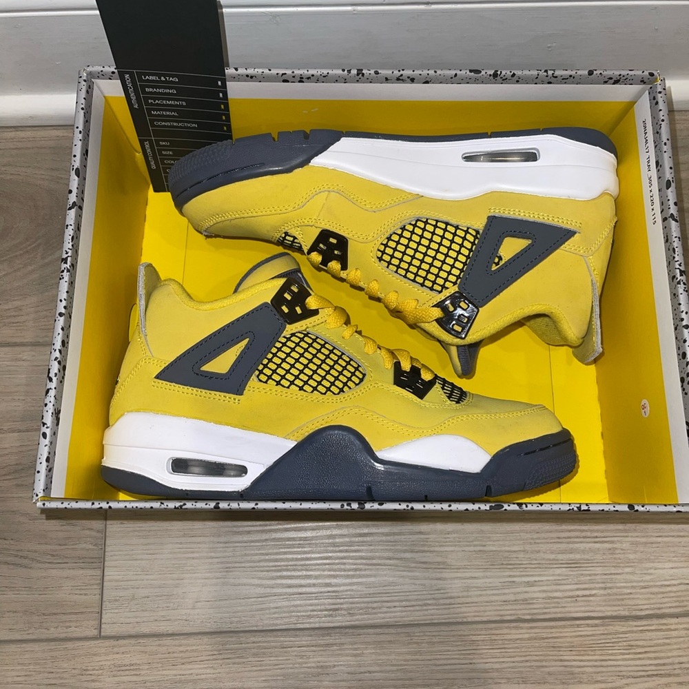 Jordan 4